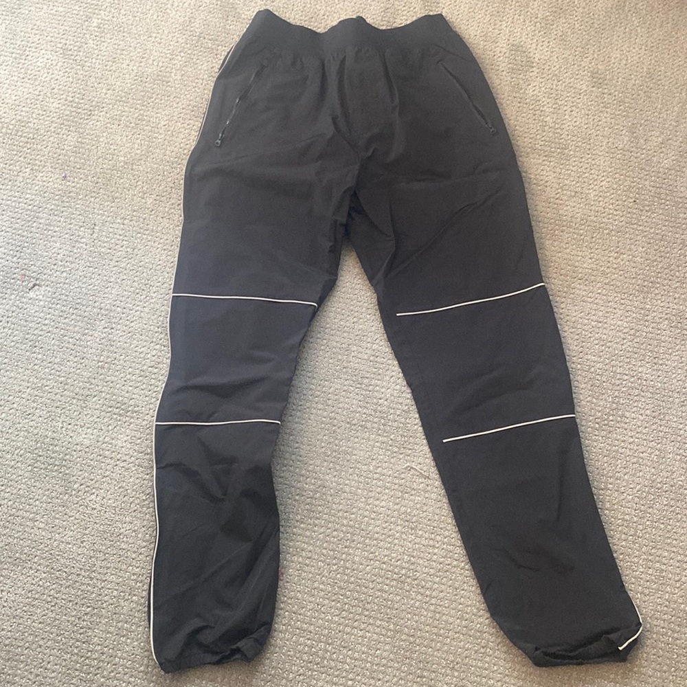 Alo windpants